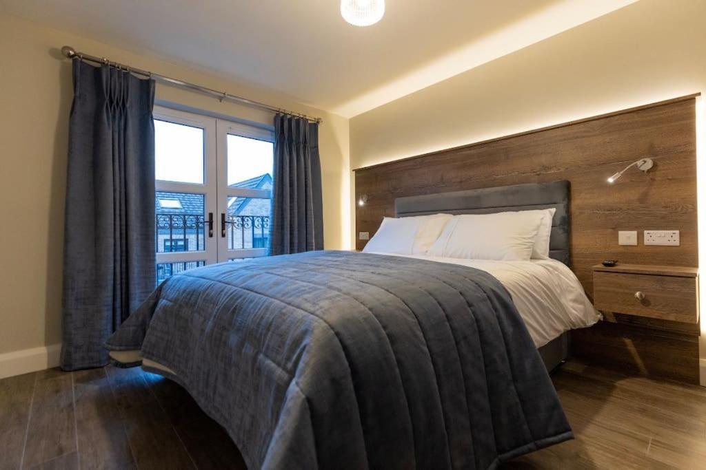 Luxury Town Centre Apartment Cookstown Eksteriør bilde