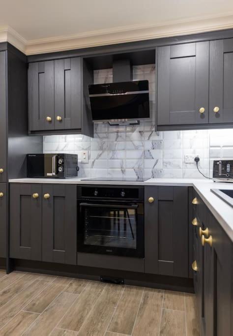 Luxury Town Centre Apartment Cookstown Eksteriør bilde
