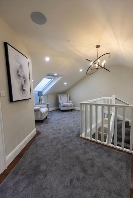 Luxury Town Centre Apartment Cookstown Eksteriør bilde