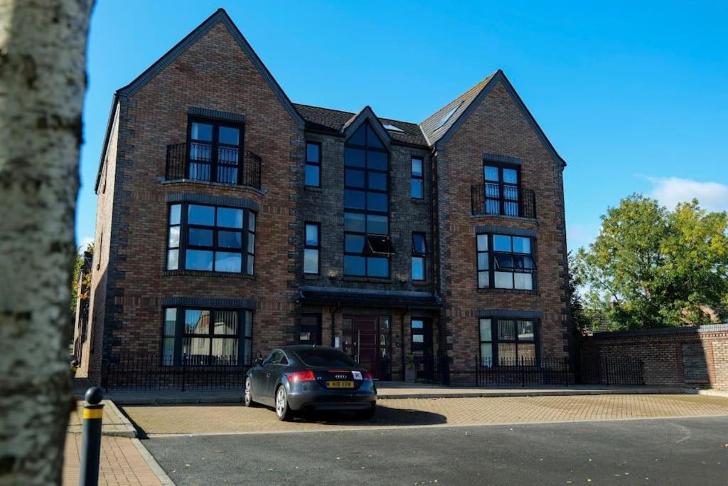 Luxury Town Centre Apartment Cookstown Eksteriør bilde